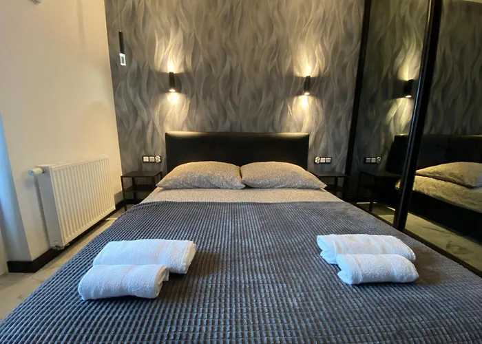 Luxury Loft Free Parking Apartment *